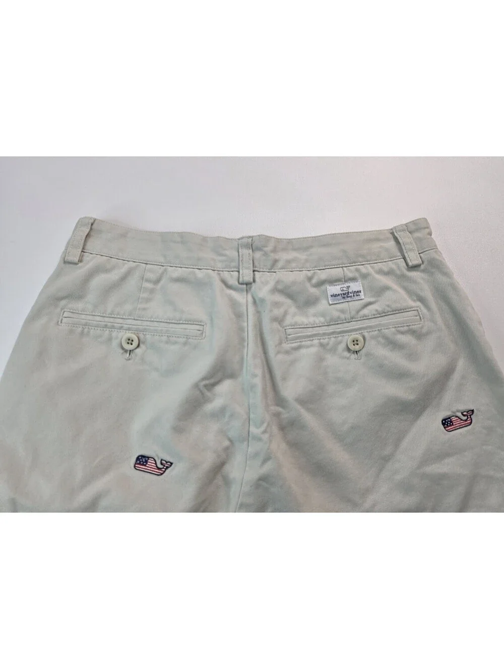Vineyard Vines USA Flag Whale Logo AOP White Breaker Chino Shorts Mens Size 30